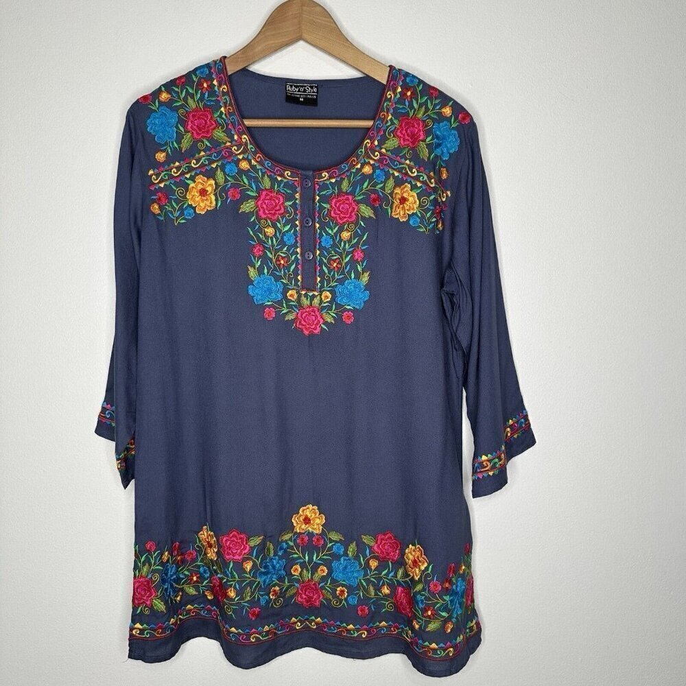 Hippie Bohemian Tunic Top Size M Floral Embroidered Gray